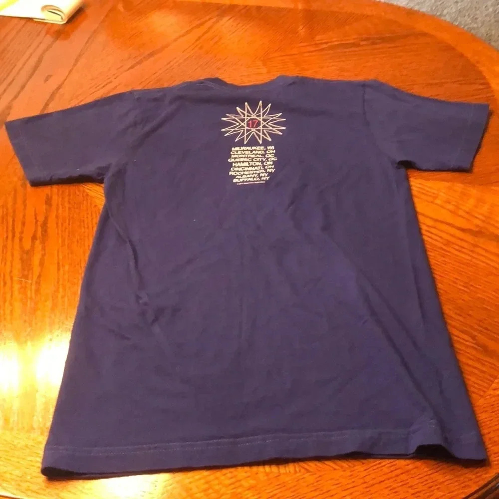 Maroon 5 Concert Tee Shirt - Picture 5 of 6